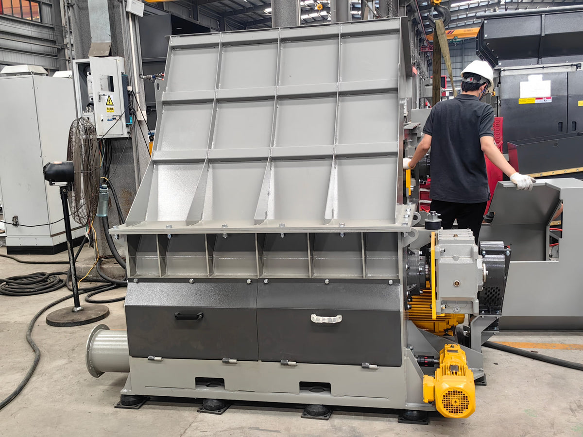 Wood Pallet Shredder Genox - V1300PT