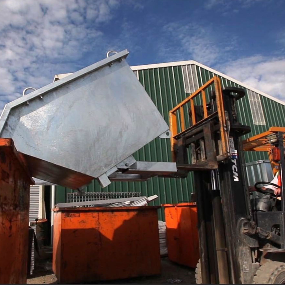 Self Tipping Bins With Pour Edge