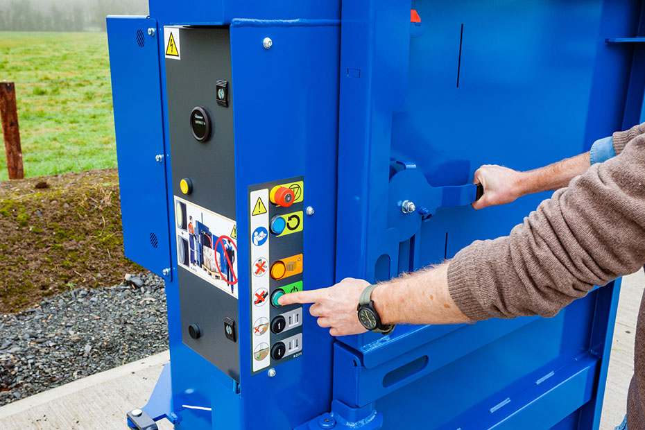 PB100 Vertical Baler
