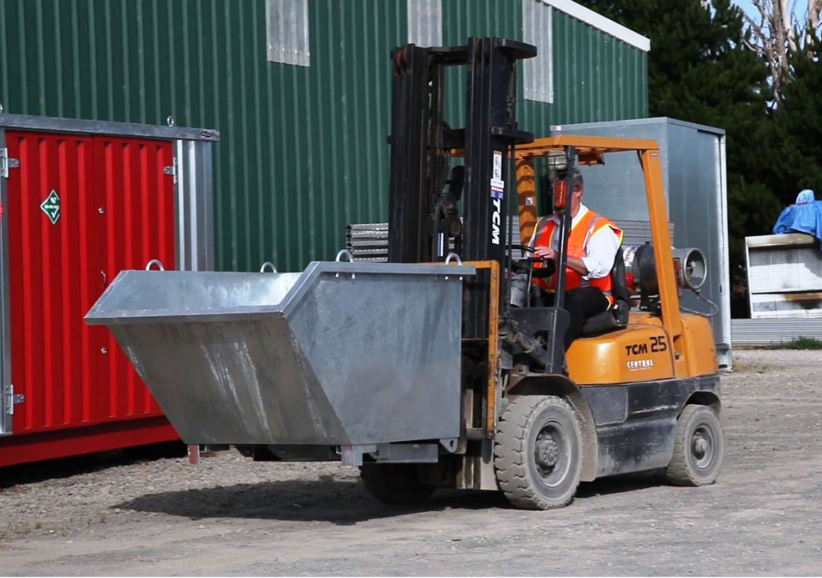 Self Tipping Bins With Pour Edge